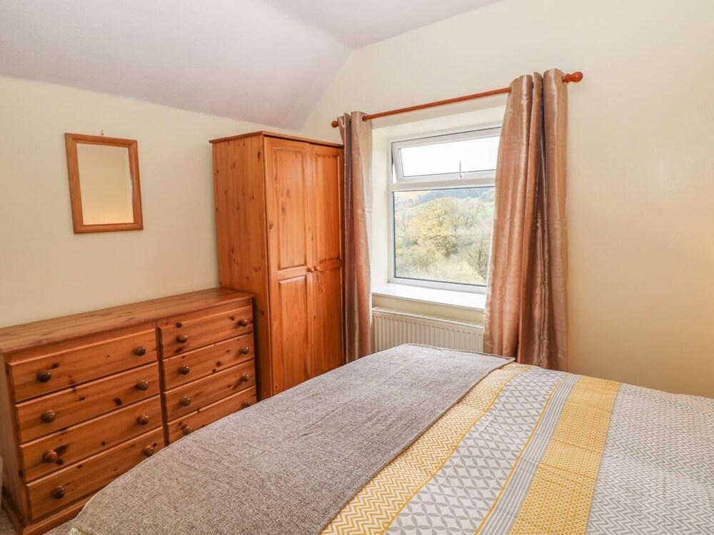 Pine Cottage - Room