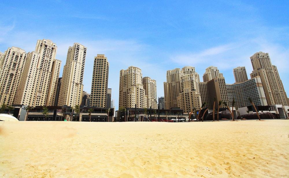 Amwaj Rotana, Jumeirah Beach - Dubai - Beach