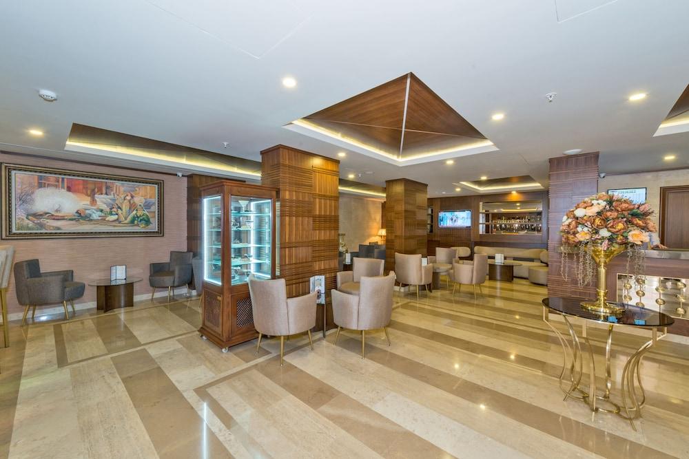 Bekdas Hotel Deluxe & Spa - Lobby Sitting Area