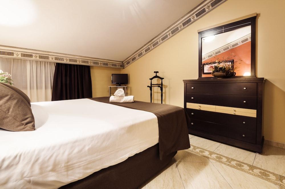 Hotel Carlos I Toledo - Room