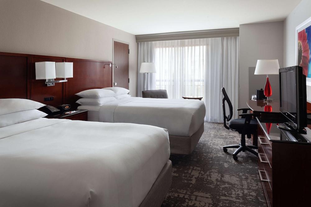DoubleTree by Hilton Minneapolis Airport, MN - Featured Image