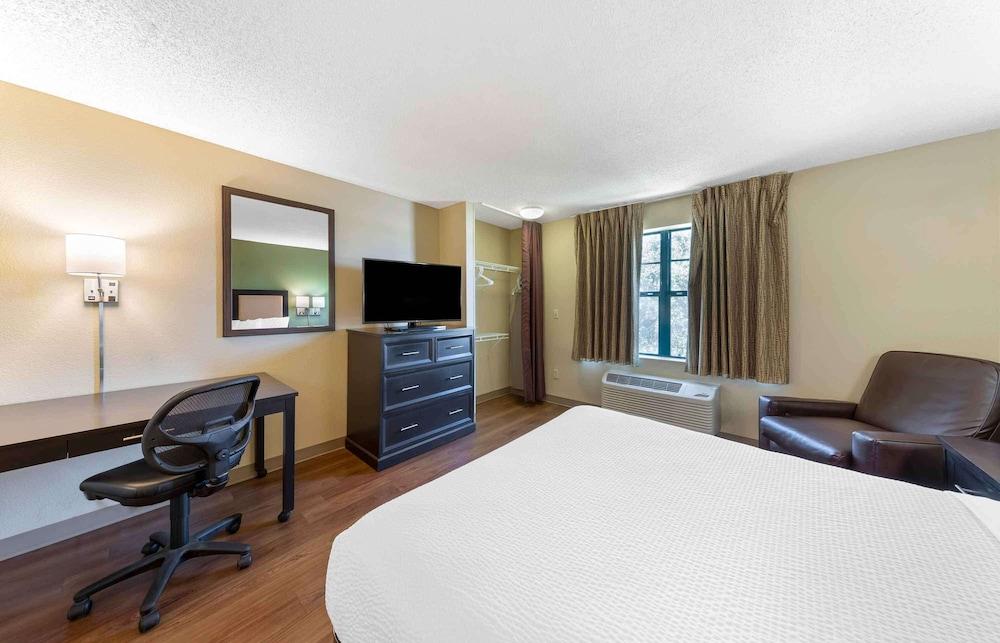 Extended Stay America Suites Orange County Irvine Spectrum - Room