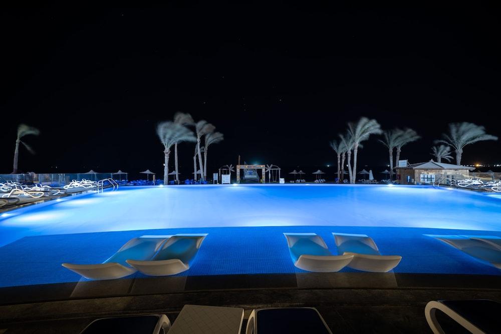 Cancun Sokhna Resort & Villas - null