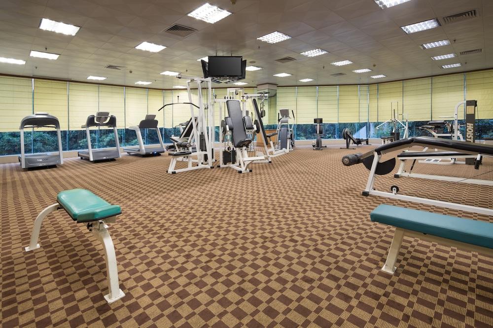Ramada by Wyndham Pearl Guangzhou - Fitness Facility