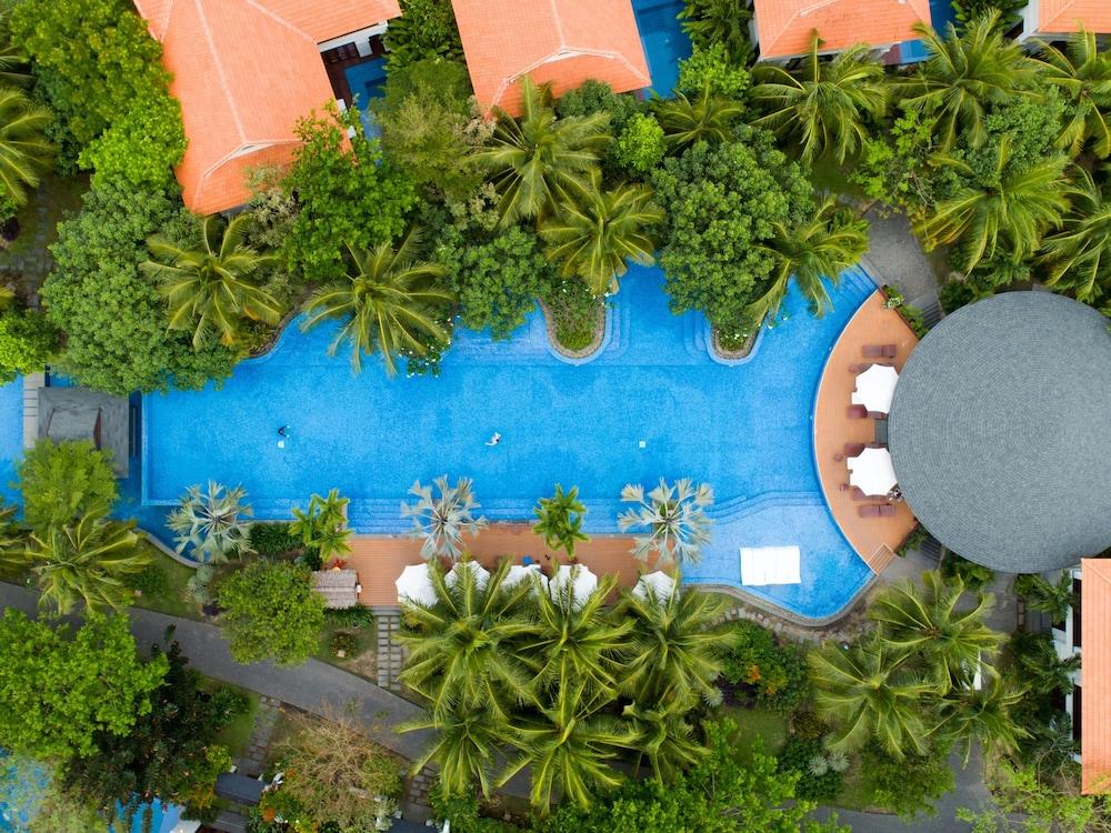 Furama Villas Danang - Outdoor Pool