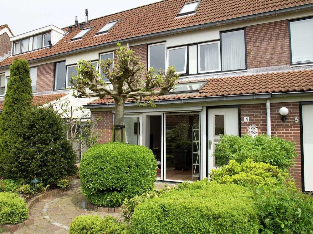 Comfortable Holiday Home in Castricum Near Sea - Featured Image