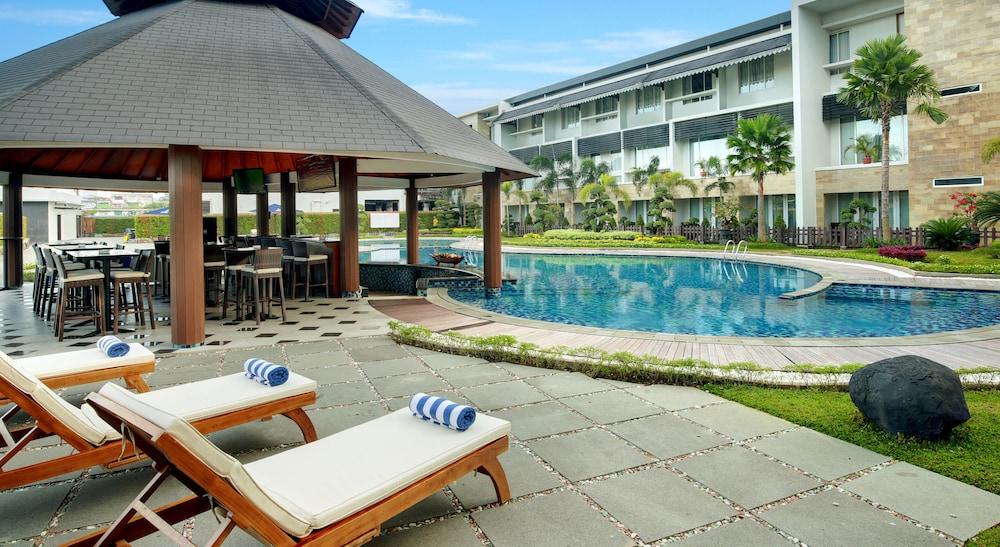 Swiss-Belhotel Borneo Banjarmasin - Outdoor Pool