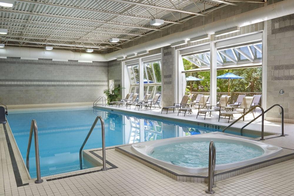 بست ويسترن باركواي هوتل تورونتو نورث - Indoor Pool