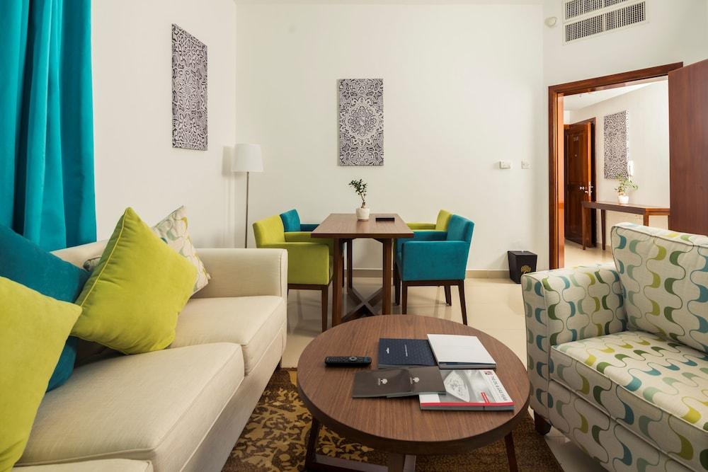 Jannah Place Hotel Apartment - Living Room