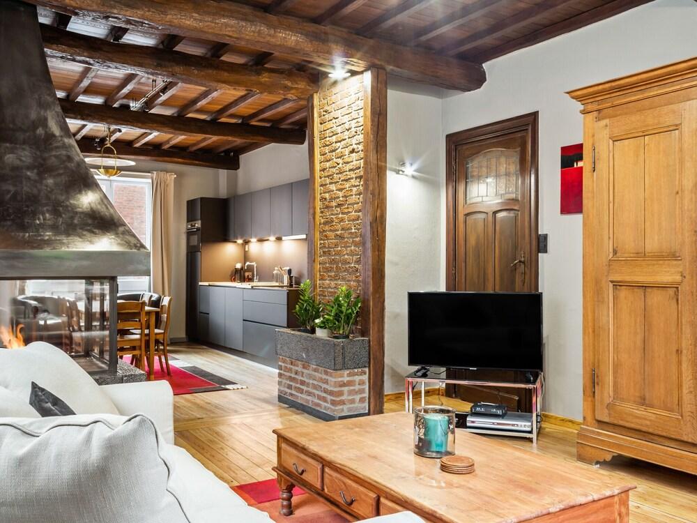 Contemporary Apartment in Dinant near La Meuse River - Featured Image
