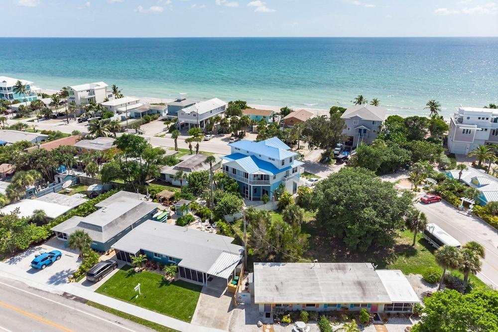 Sunset Views + Steps From The Beach With Elevator 2 Bedroom Duplex by Redawning - Aerial View