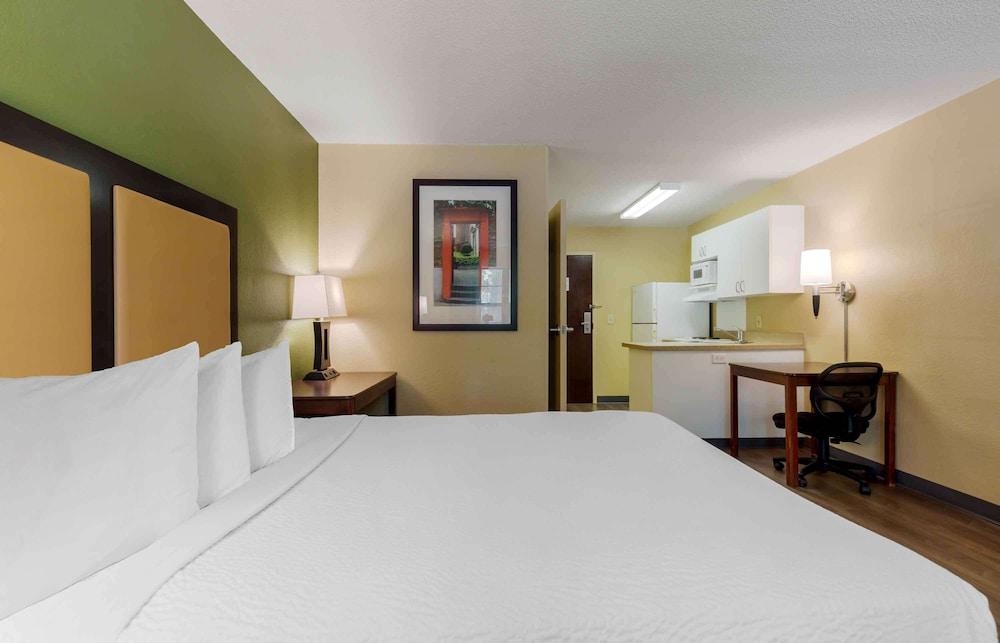 Extended Stay America Suites Washington DC Sterling - Room