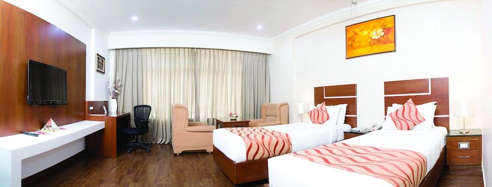 Ramyas Hotels - Room