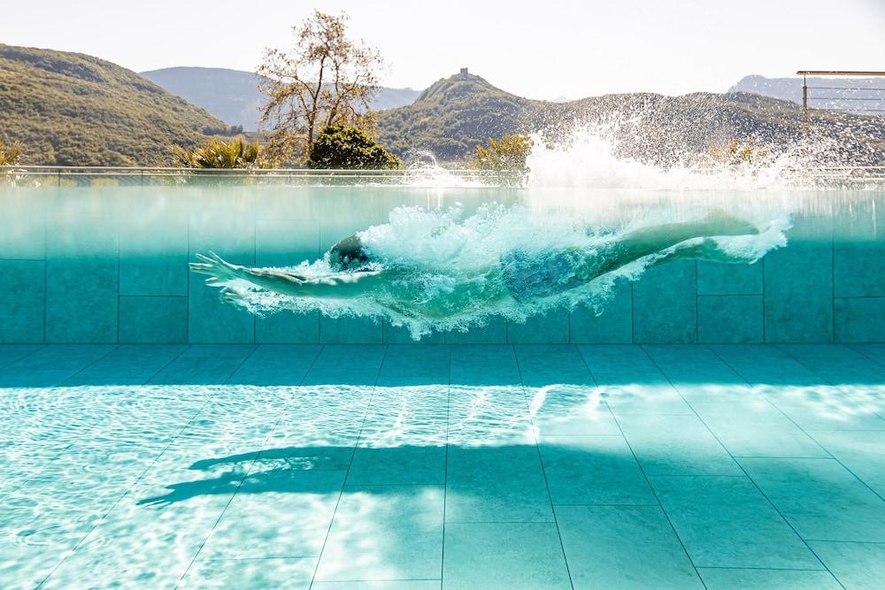 Lake Spa Hotel SEELEITEN - Infinity Pool