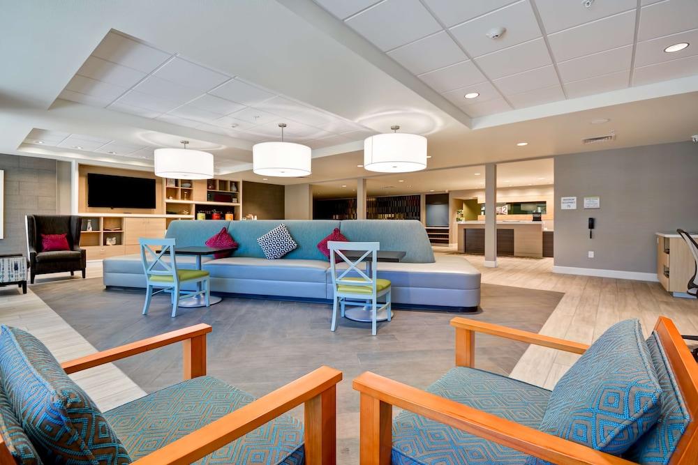Home2 Suites by Hilton Livermore - Lobby