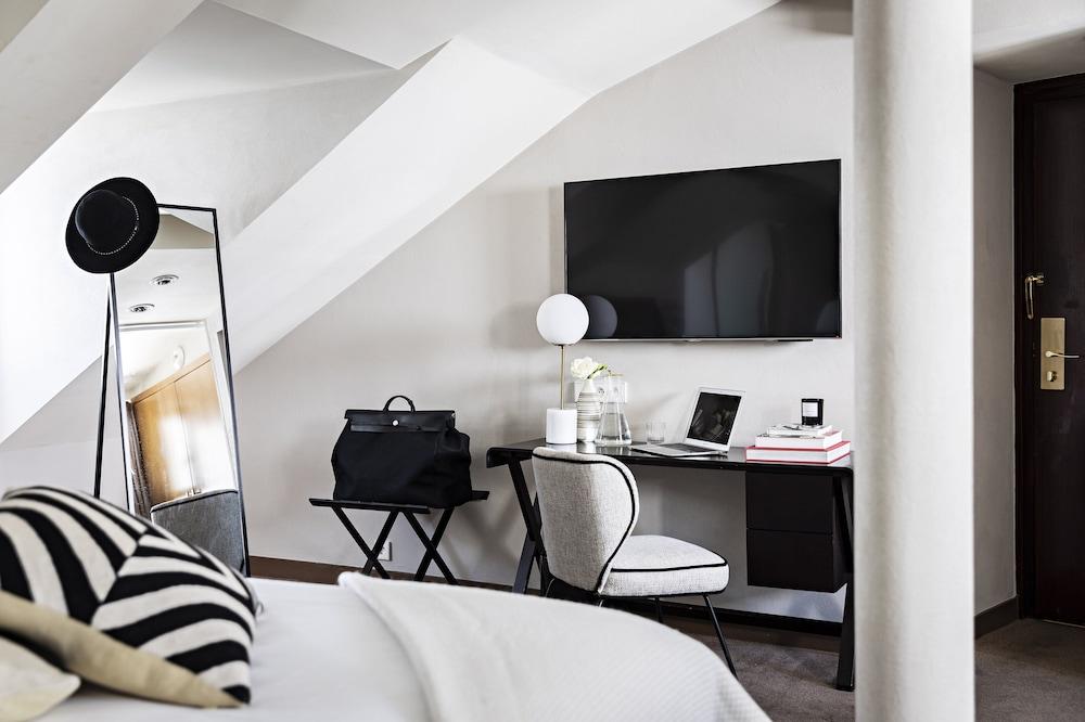 Holiday Inn Paris Elysees, an IHG Hotel - Room
