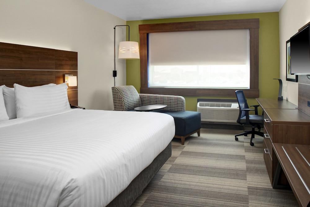 Holiday Inn Express & Suites Houston NW - Cypress Grand Pky, an IHG Hotel - Room