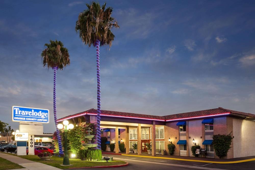 Travelodge by Wyndham Orange County Airport/ Costa Mesa - Featured Image