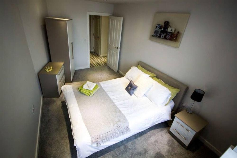 Stayzo Self Catering Accommodation 3 -bradford UK - Room