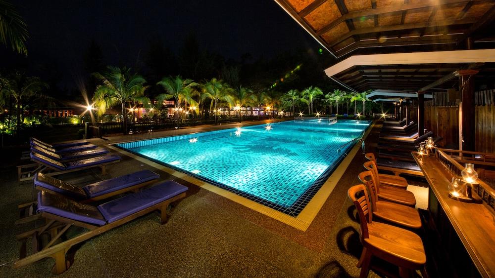 Naiyang Park Resort - Outdoor Pool