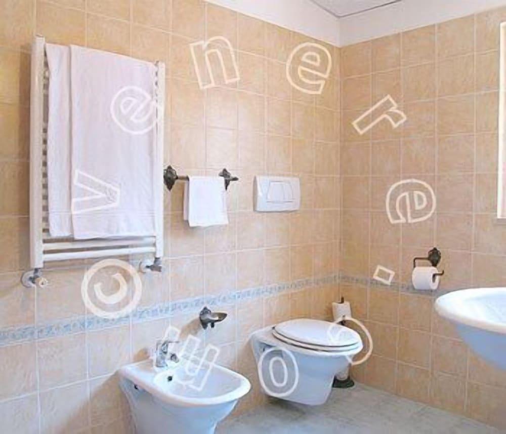 Hotel Ducale - Bathroom