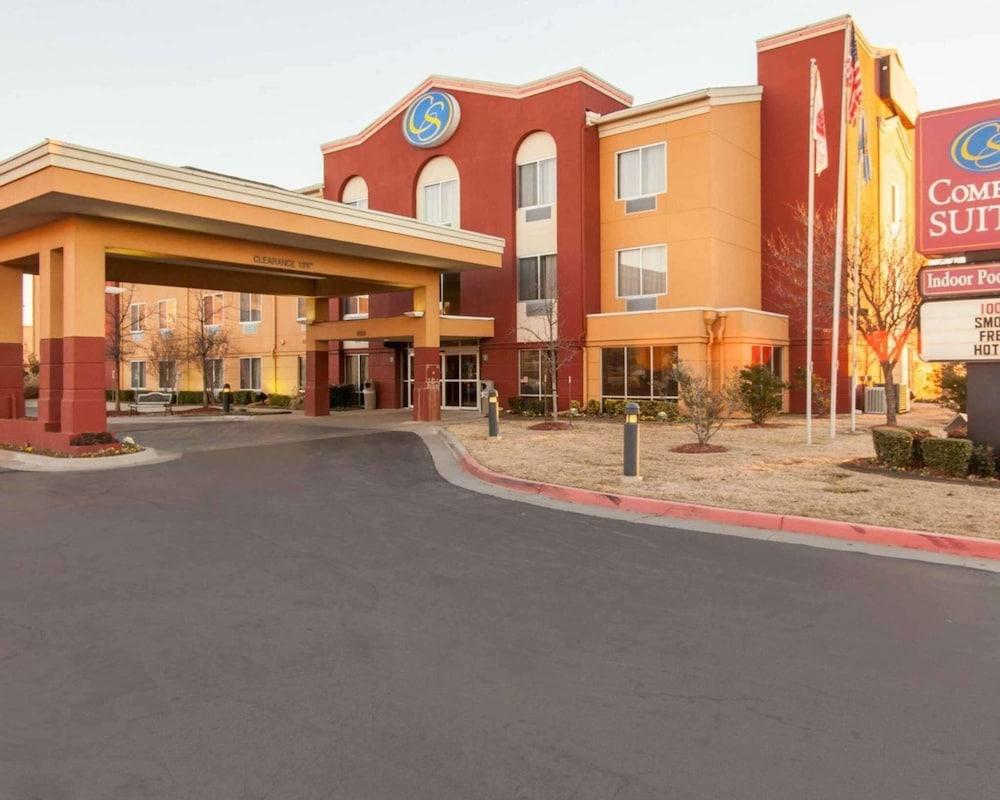 Comfort Suites Central/I-44 - Featured Image