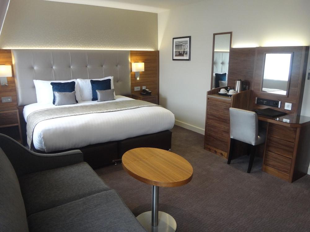 Norfolk Towers Paddington Hotel - Room