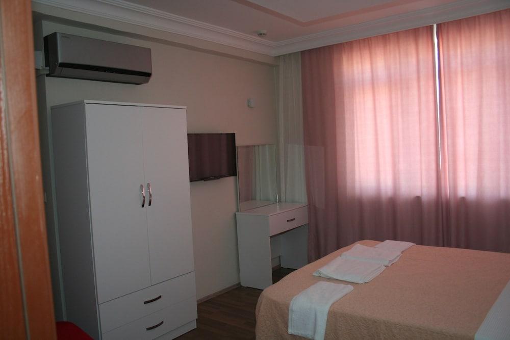 Life Hotel - Room