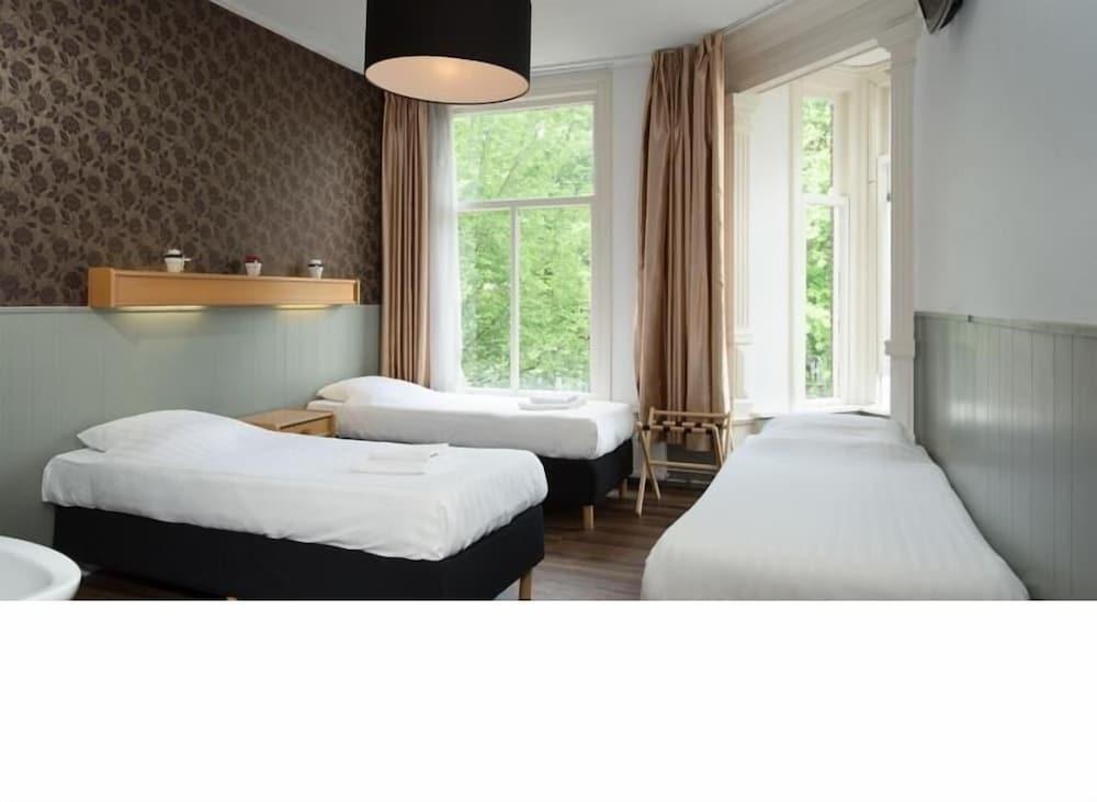 Hotel Amsterdam Inn - Room