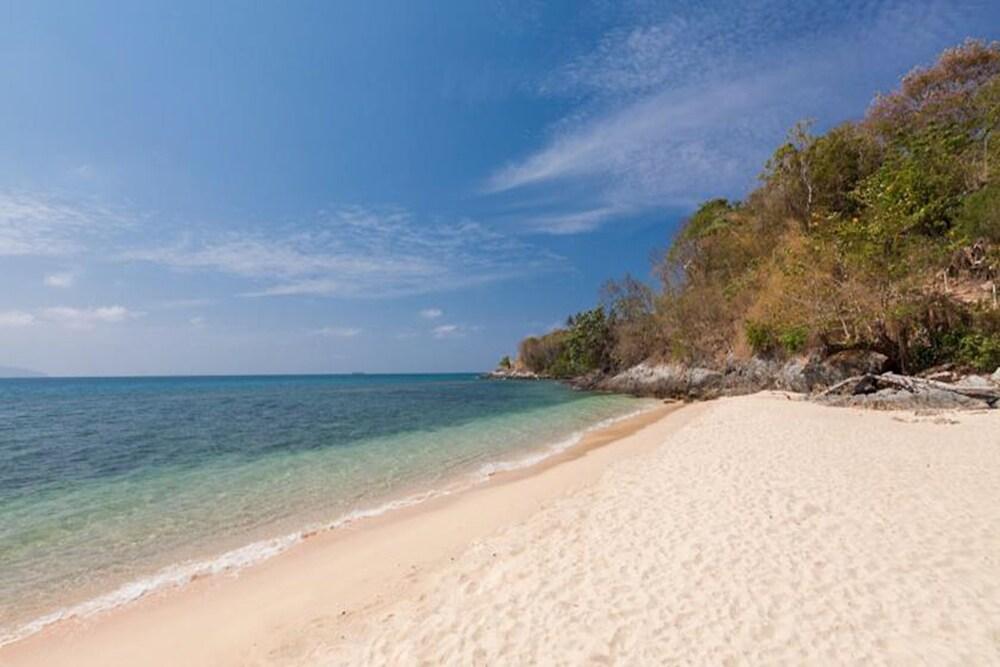 Baan Khunying – Secluded Phuket Beachfront Villa - SHA Certified - Beach