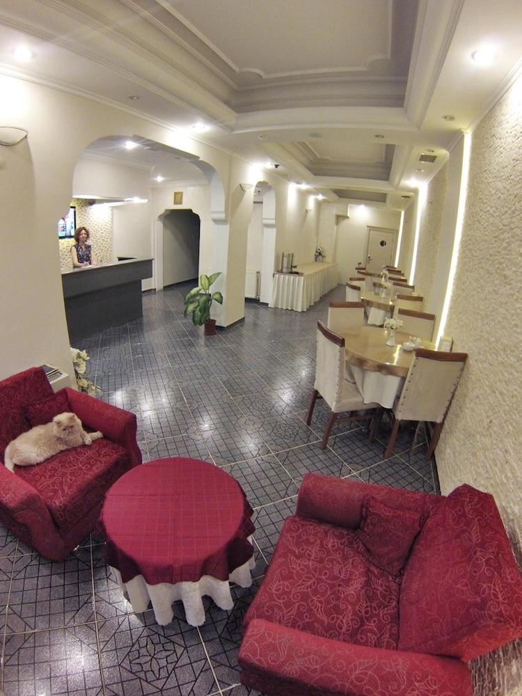 Anil Hotel - Lobby
