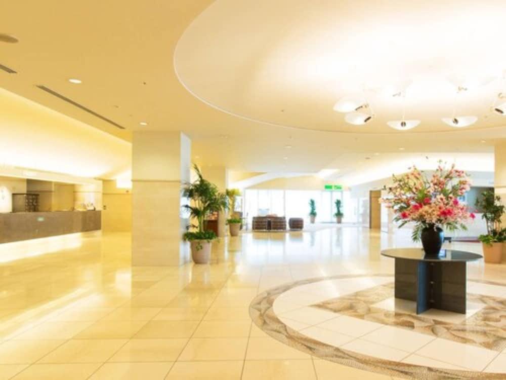 Sapporo Garden Palace - Lobby
