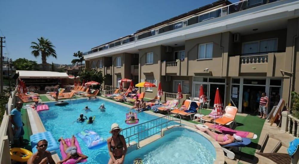 Ozturk Apart Hotel - Outdoor Pool