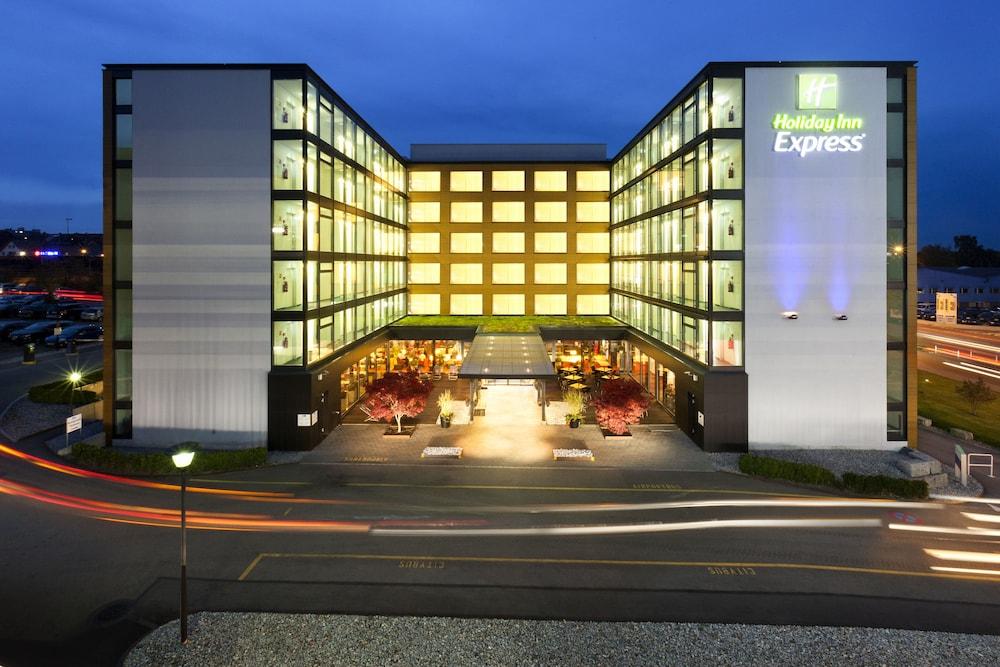 Holiday Inn Express Zurich Airport, an IHG Hotel - Featured Image