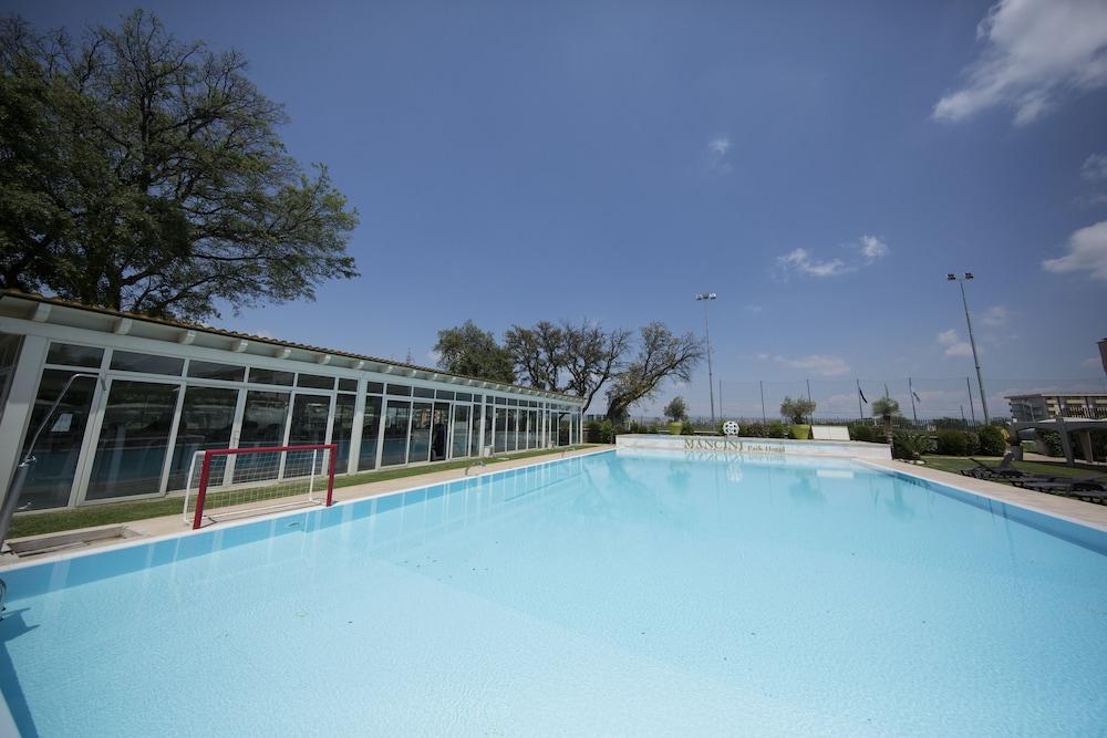 مانشيني بارك أوتل - Outdoor Pool