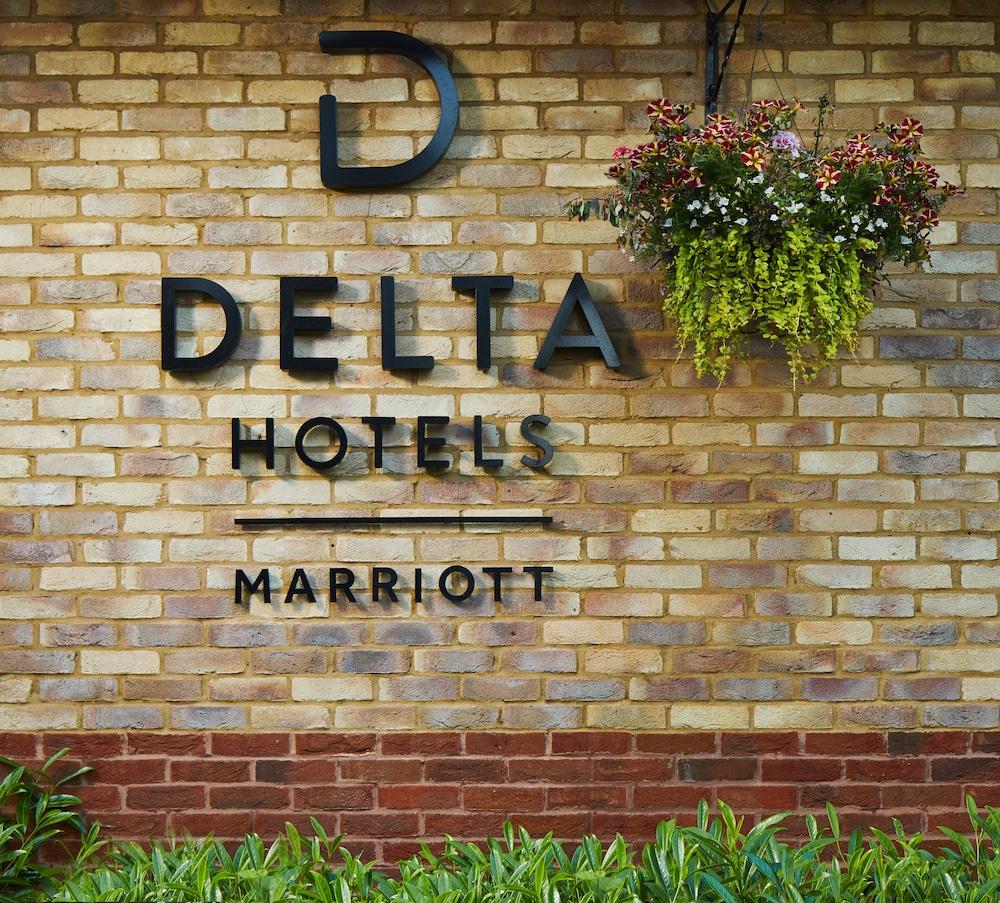 Delta Hotels Cheshunt - Exterior detail