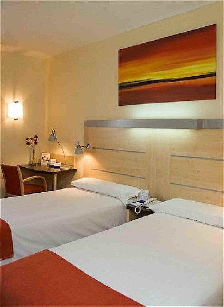 Holiday Inn Express Madrid-Alcobendas, an IHG Hotel - Room
