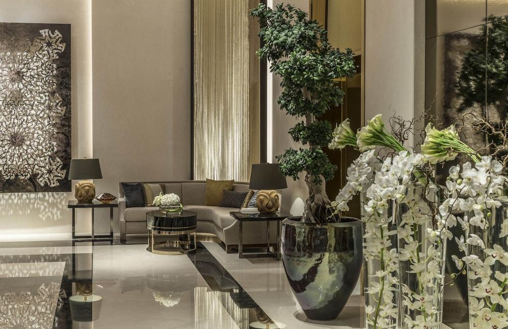 Four Seasons Hotel Dubai International Financial Centre - null