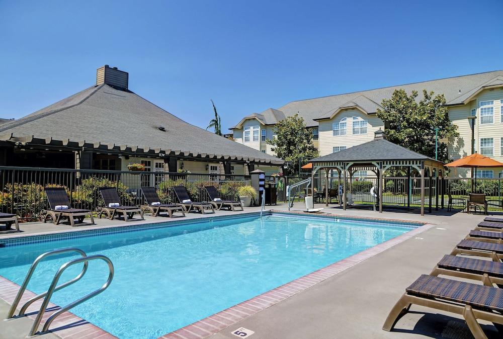 Homewood Suites by Hilton Vancouver-Portland - Outdoor Pool