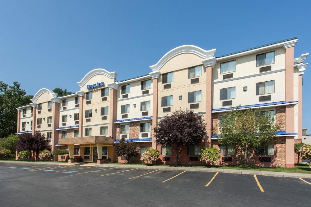 Days Inn by Wyndham Leominster/Fitchburg Area - Featured Image