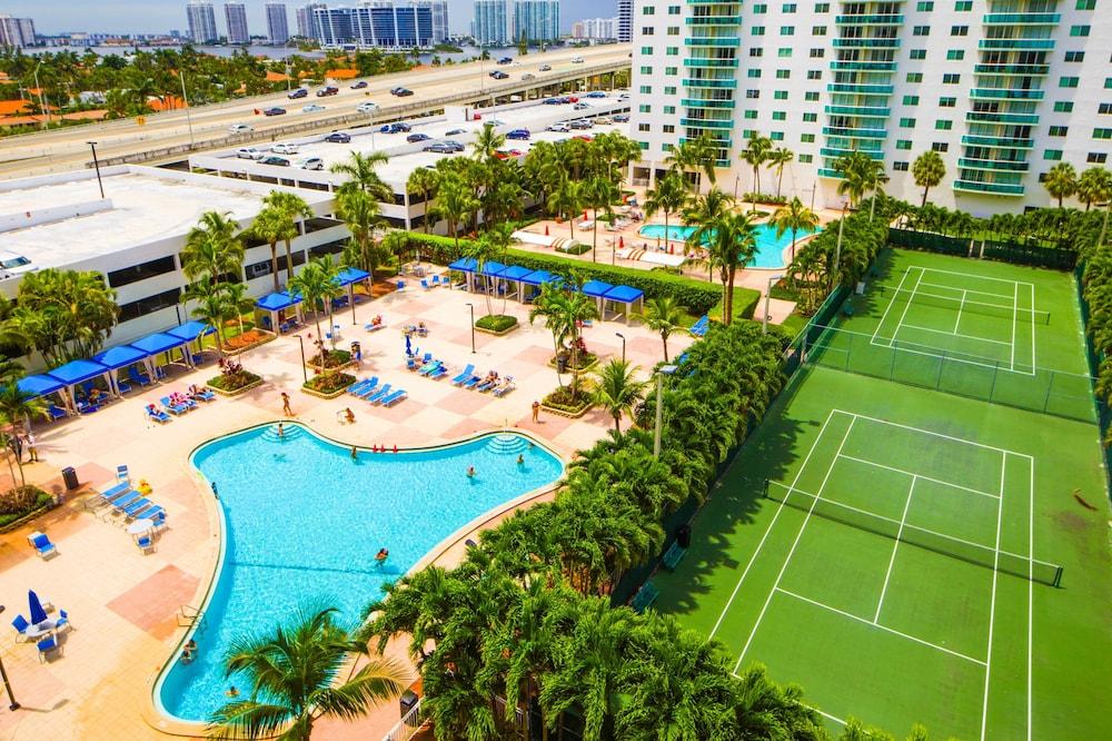 Wonderful 1br Ocean Reserve Sunny Isles Beach 1 Bedroom Condo by Redawning - Featured Image