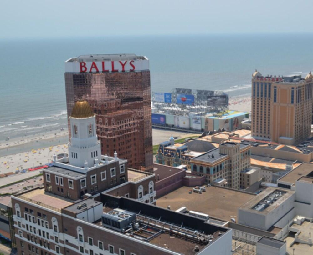 Bally's Atlantic City Hotel & Casino - Property Grounds