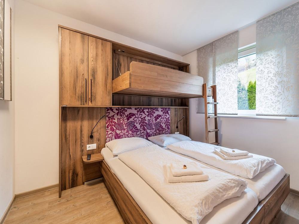 Apartment in St. Georgen / Salzburg Near ski Area - Room
