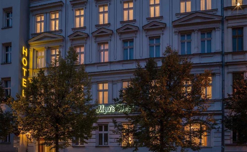 Myer's Hotel Berlin - Featured Image