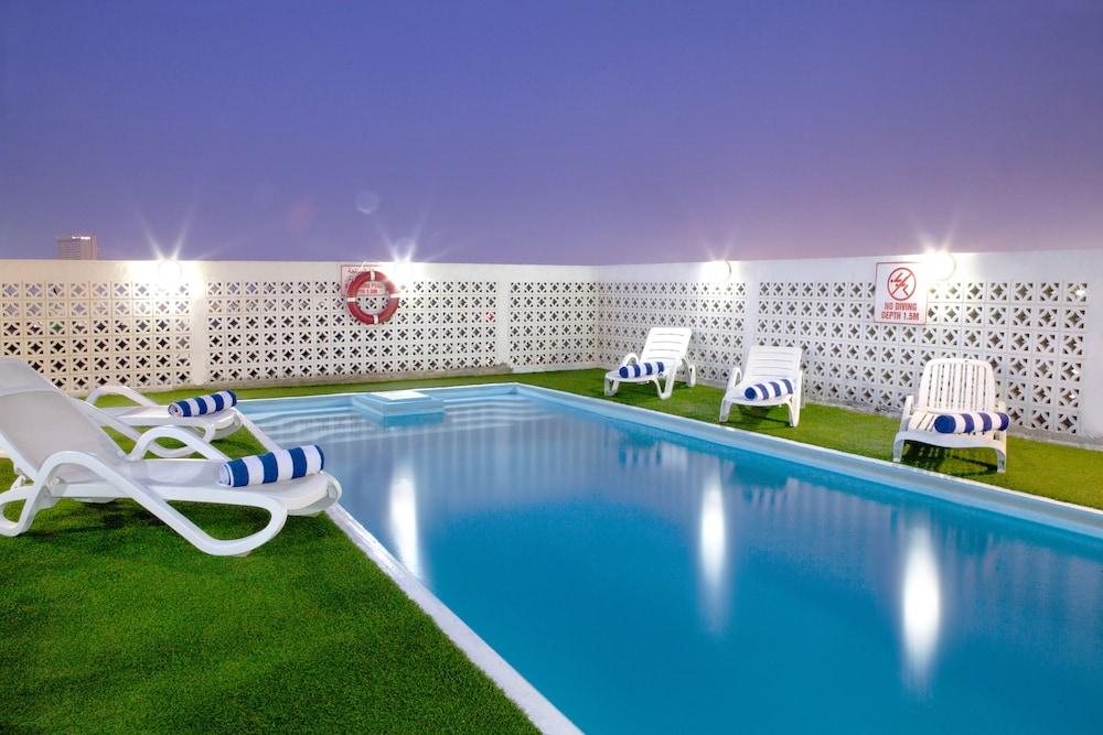 Landmark Hotel Baniyas - Outdoor Pool