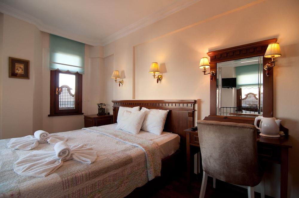 Emine Sultan Hotel - Room