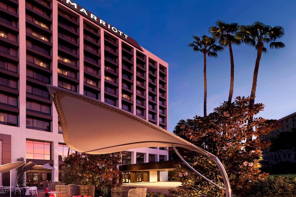 Beverly Hills Marriott - Exterior