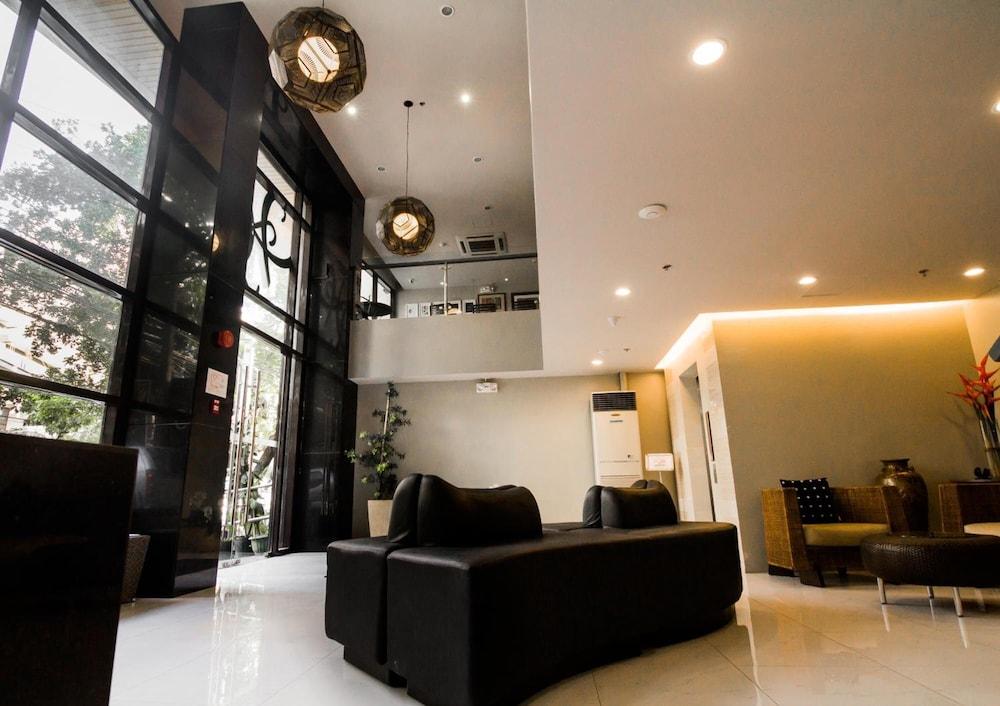 Cebu Hotel Plus - Lobby