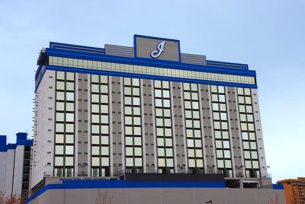 J Resort - Exterior