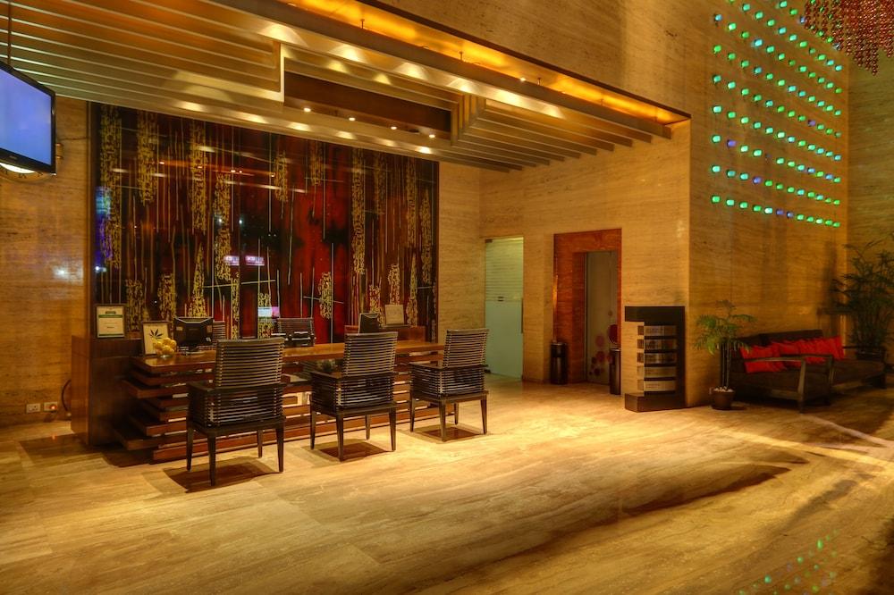 Mosaic Hotel - Noida - Reception